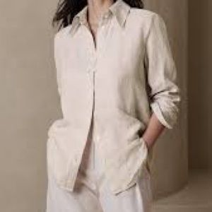 Banana Republic Classic Linen Shirt in Natural Linen Beige - Size Small